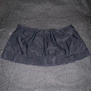 Black swim skirt
